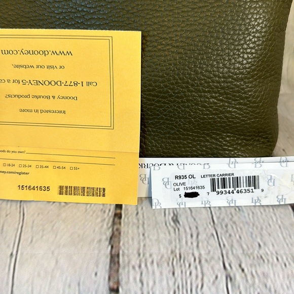 Dooney & Bourke Pebble grain Olive letter carrier - Picture 8 of 10